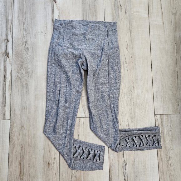 Lululemon Pure Practice Criss Cross Tight - Picture 2 of 6